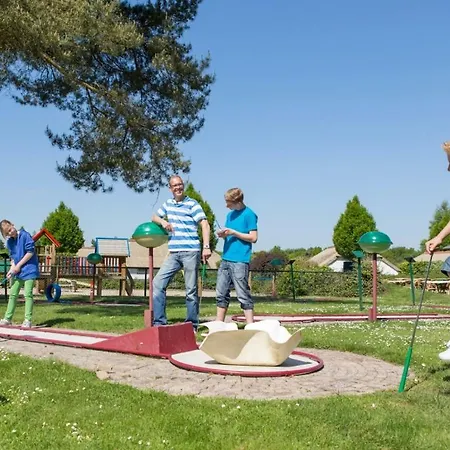 Landal De Veluwse Hoevegaerde * 푸텐